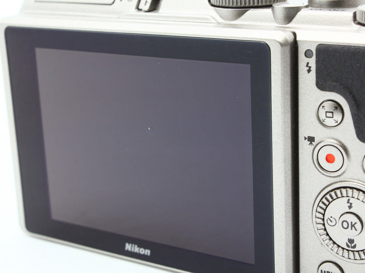 Nikon COOLPIX A900 Digital Camera Nikkor 35x Zoom ED VR Lens JAPAN【VeryGood】