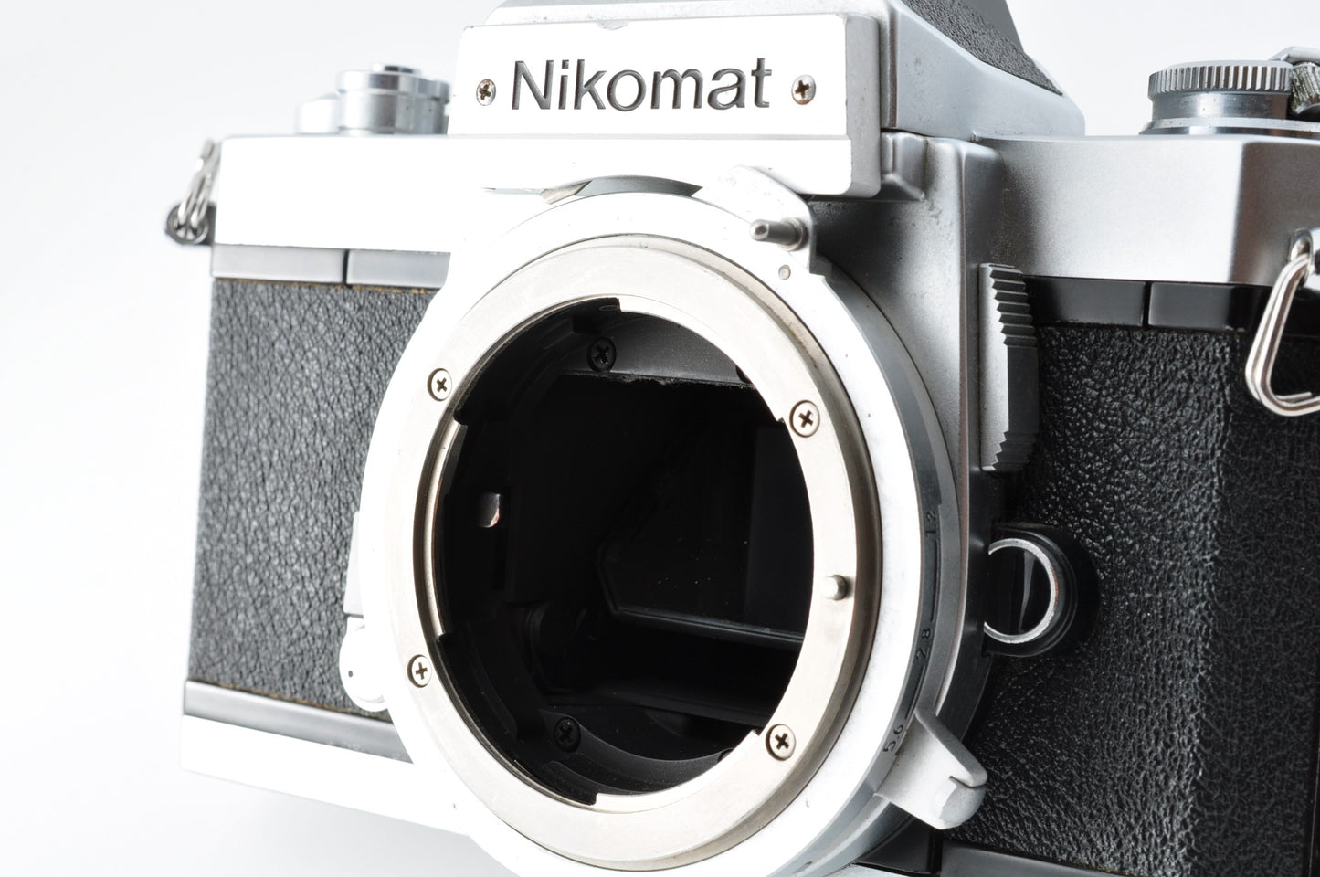 Nikon Nikomat FT2 SLR Film Camera Silver Non Ai Nikkor 50mm f/2 JAPAN【Exc3+】
