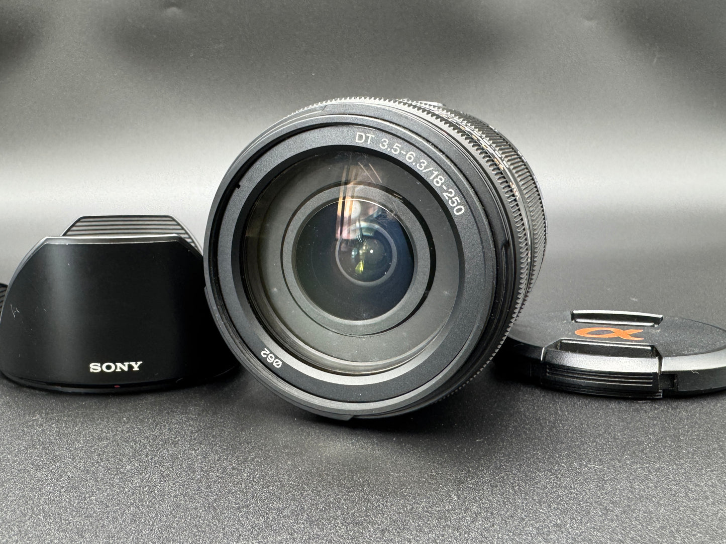 Sony 18-200mm f/3.5-6.3 DT Zoom A Mount DSLR Camera Lens SAL18200 from JAPAN【Exc+3】