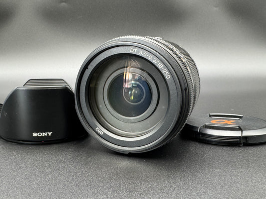 Sony 18-200mm f/3.5-6.3 DT Zoom A Mount DSLR Camera Lens SAL18200 from JAPAN【Exc+3】