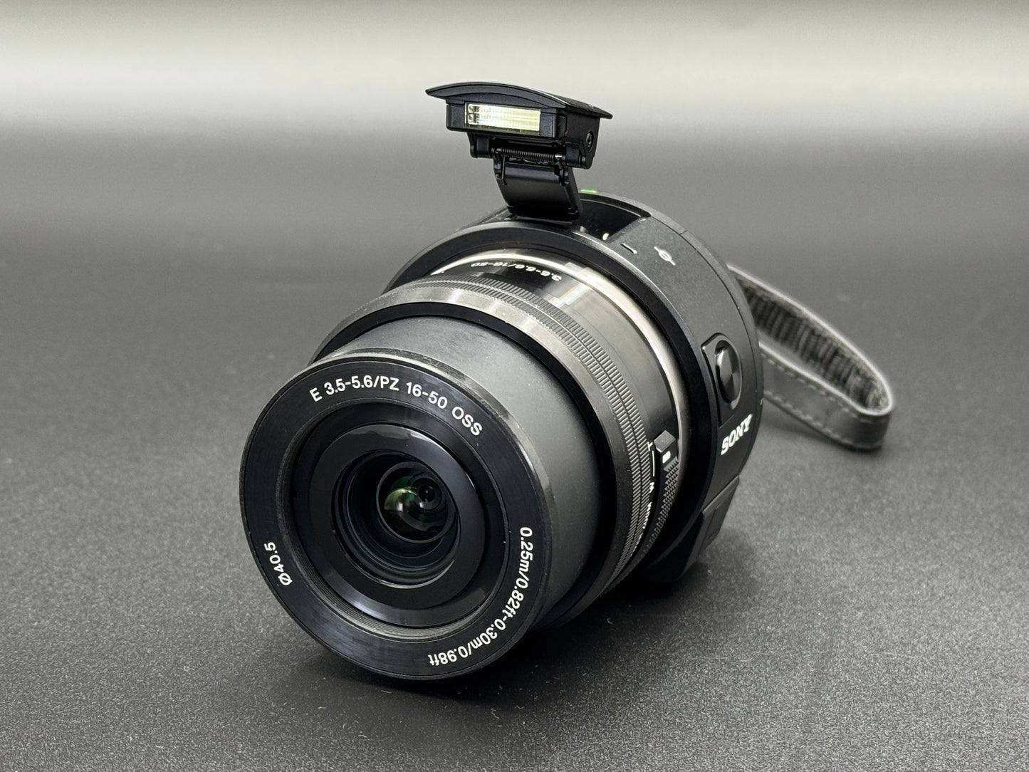 Sony ILCE QX1 APS-C Lens Style Camera PZ E 3.5-5.6 16-50mm SLP1650【Near Mint】