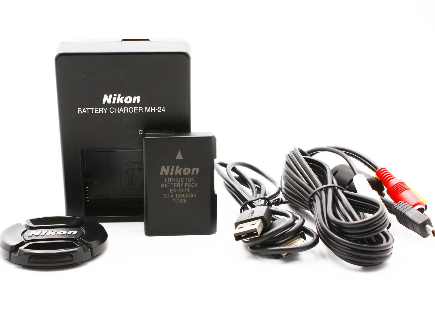 Nikon D5200 Camera AF-S NIKKOR 18-55mm f/3.5-5.6 G DX VR Lens JAPAN【Near Mint】
