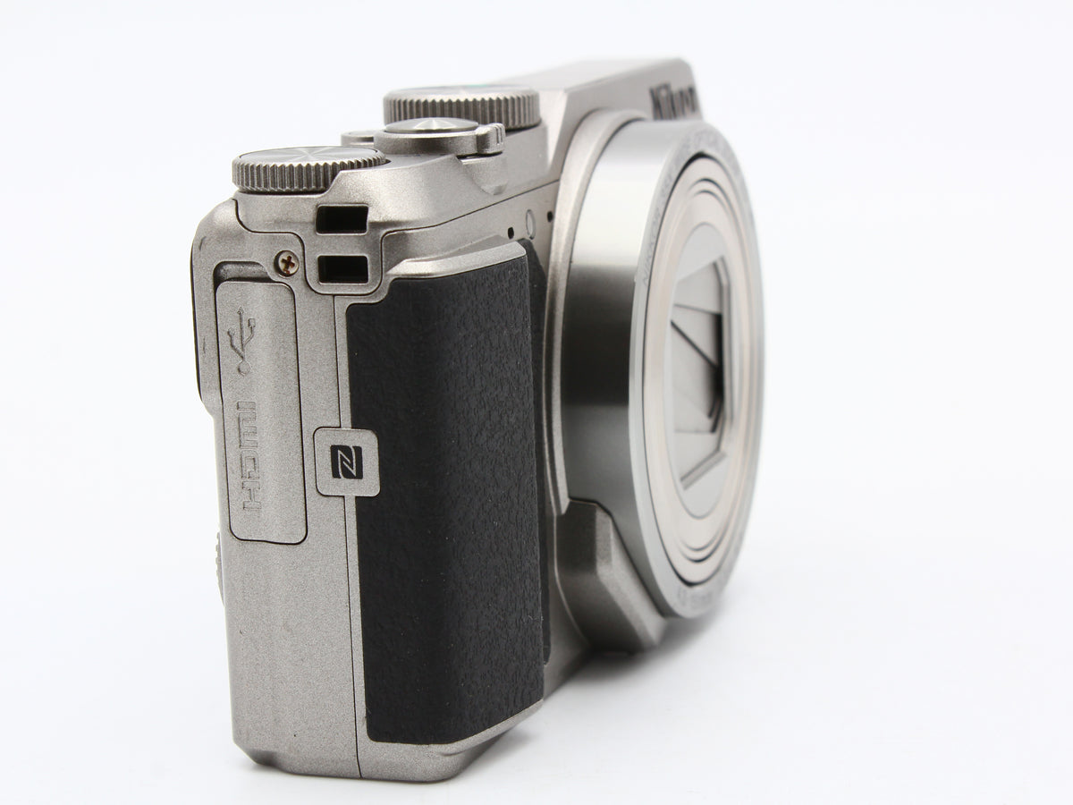 Nikon COOLPIX A900 Digital Camera Nikkor 35x Zoom ED VR Lens JAPAN【VeryGood】