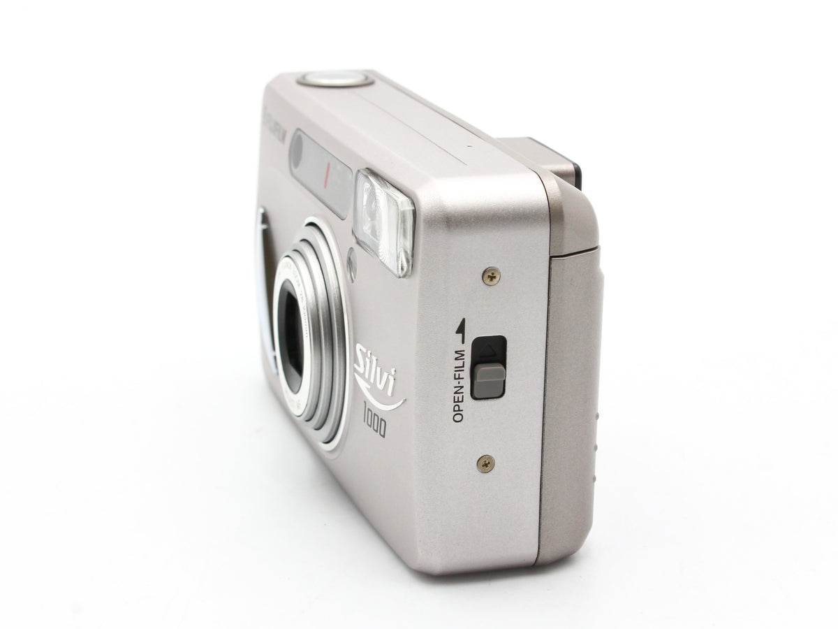 FUJIFILM Silvi 1000 Silver 35mm Compact Film Camera 28-100mm Lens【Near Mint】