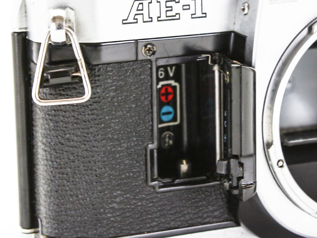 Canon AE-1 35mm SLR Film Camera NewFD 35mm f/2.8 Lens from JAPAN【Exc+4】