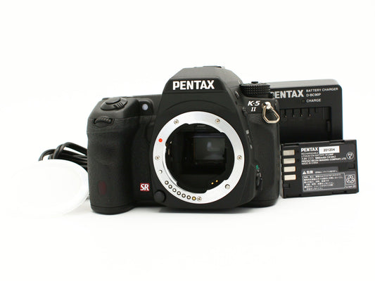 Pentax K-5 II 16.3 MP Digital SLR Camera Body Black Count 1922 from JAPAN【Mint】