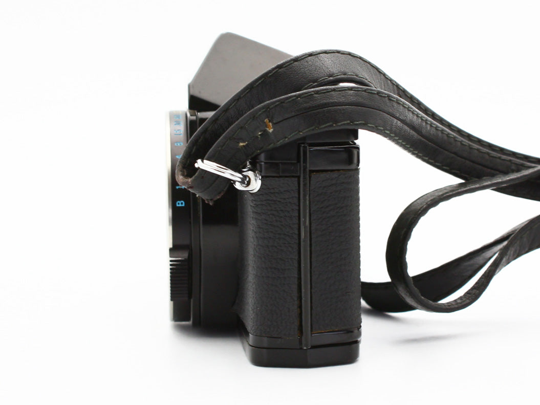 Olympus OM-1 Black Film Camera ZUIKO AUTO-ZOOM 75-150mm f/4 Lens【Very Good】