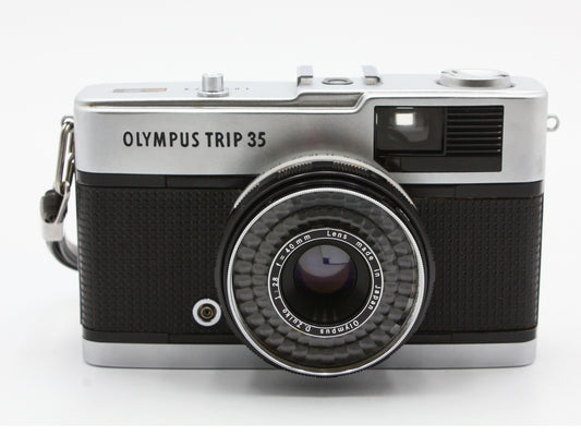 OLYMPUS TRIP 35 Film Camera D.Zuiko 40mm f/2.8 Lens from JAPAN【Exc+3】