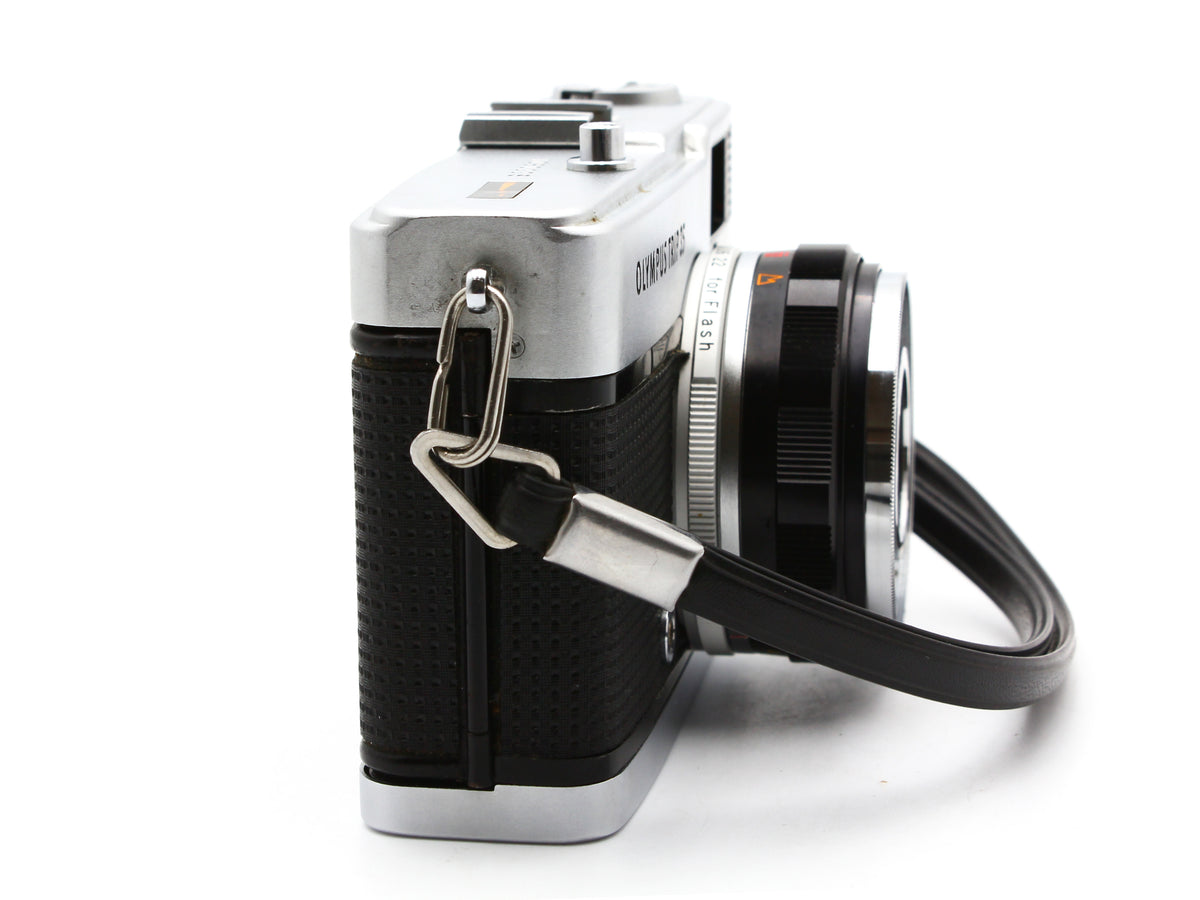 OLYMPUS TRIP 35 Film Camera D.Zuiko 40mm f/2.8 Lens from JAPAN【Exc+3】