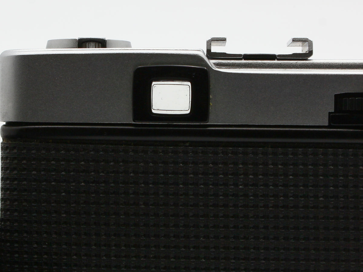 OLYMPUS TRIP 35 Film Camera D.Zuiko 40mm f/2.8 Lens from JAPAN【Exc+3】