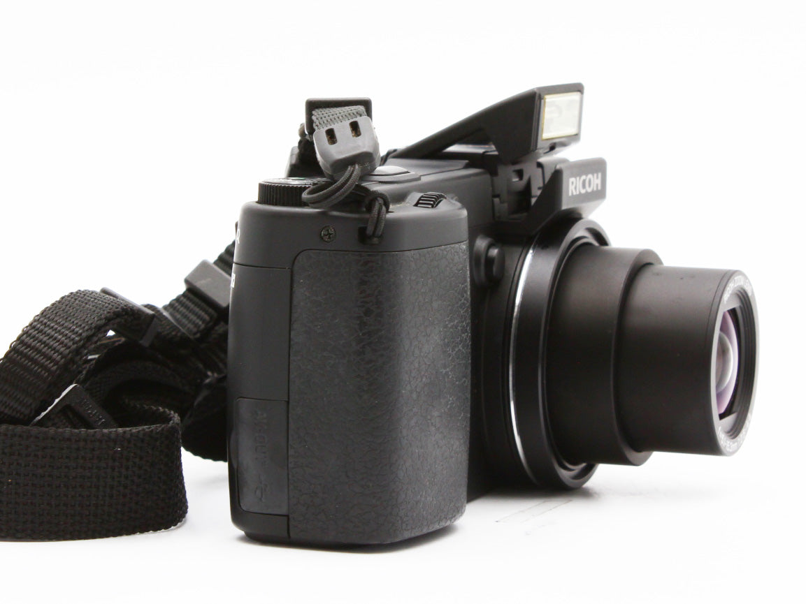 RICOH GX200 Black 12.1MP Compact Digital Camera 3x Zoom Lens JAPAN 【Exc+4】