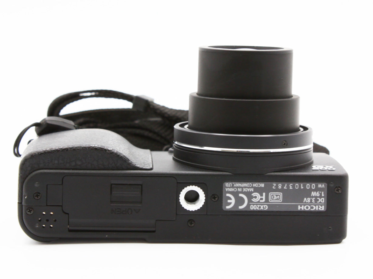 RICOH GX200 Black 12.1MP Compact Digital Camera 3x Zoom Lens JAPAN 【Exc+4】