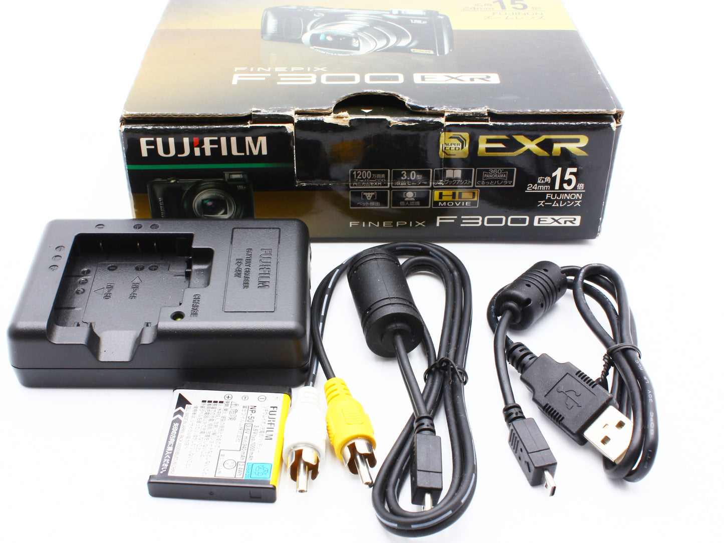 FUJIFILM FinePix F300EXR 12MP 15x Zoom Compact Digital Camera Black JAPAN【Exc+4】