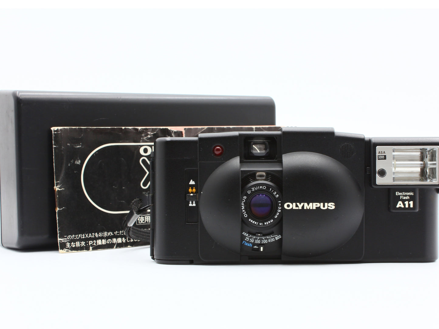OLYMPUS XA2 35mm Point & Shoot Film Camera A11 Flash from JAPAN【Exc+4】