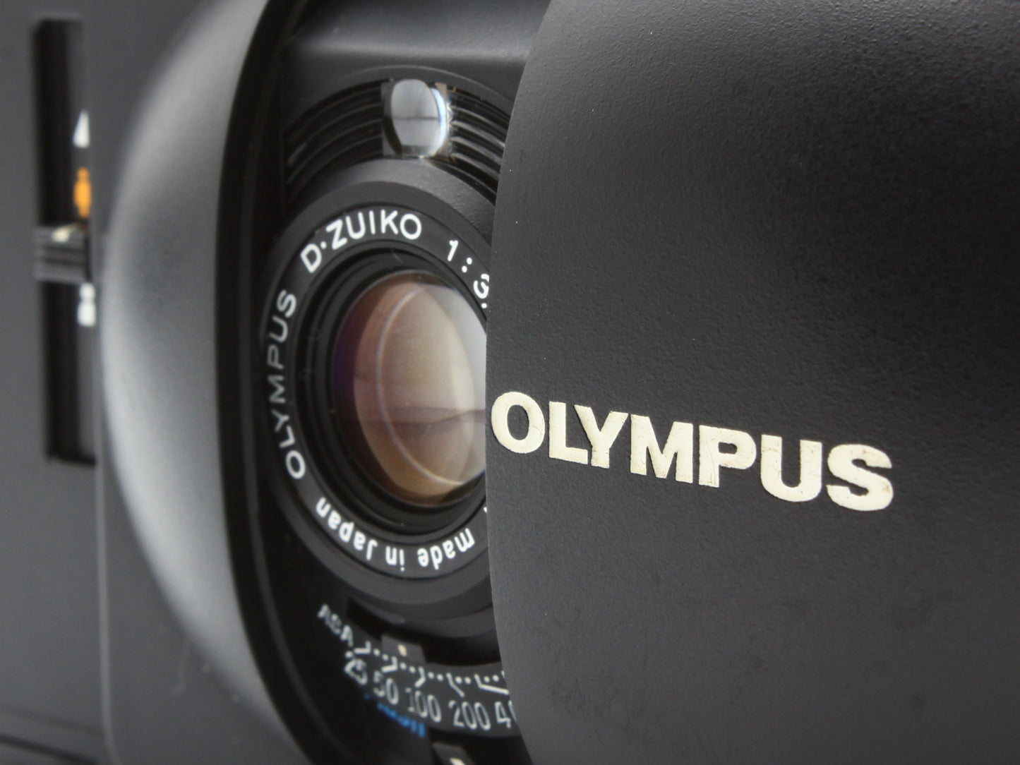 OLYMPUS XA2 35mm Point & Shoot Film Camera A11 Flash from JAPAN【Exc+4】