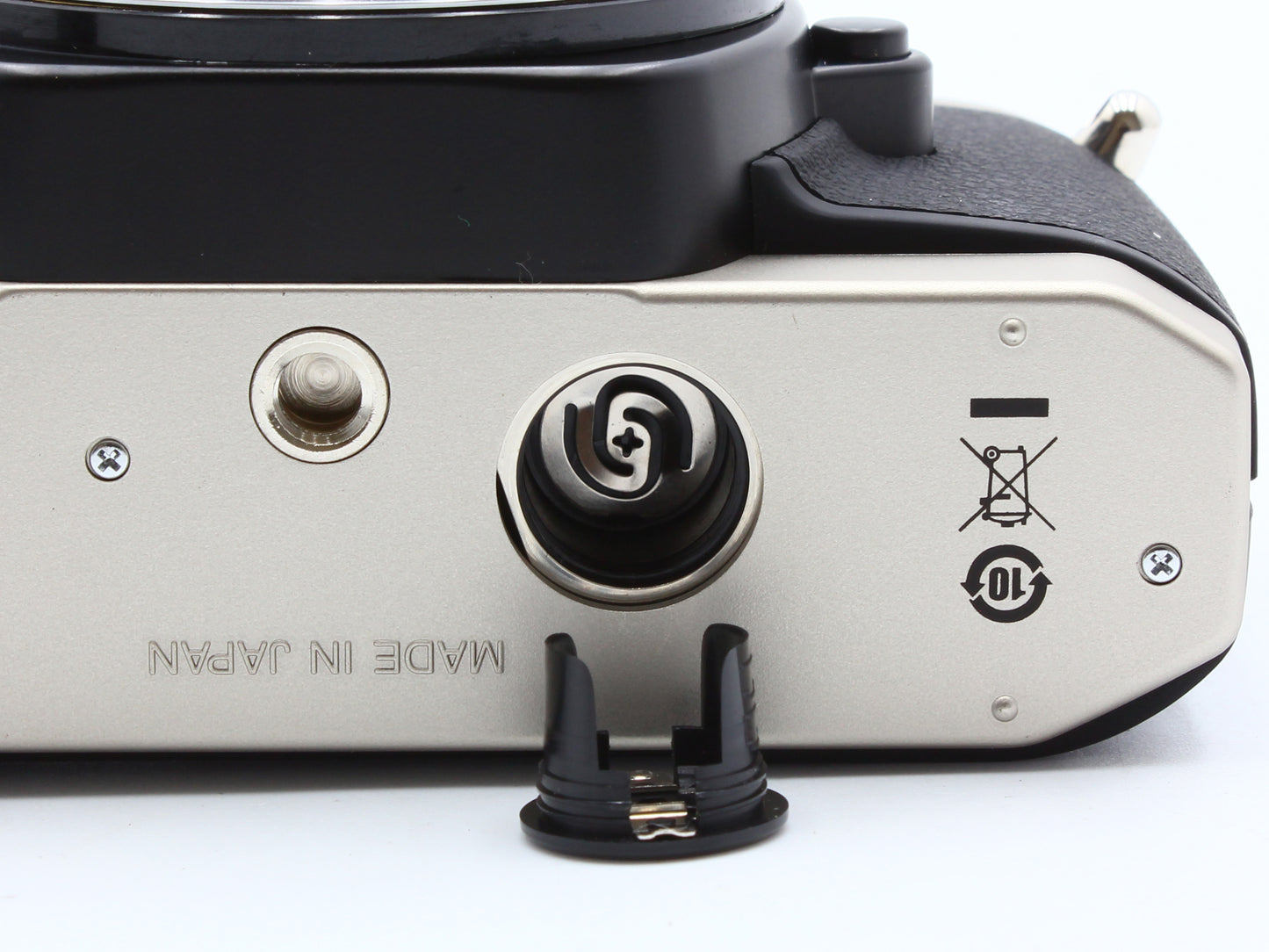 Nikon FM10 35mm SLR Film Camera Zoom-NIKKOR 35-70mm f/3.5-4.8 Lens JAPAN【Exc+5】