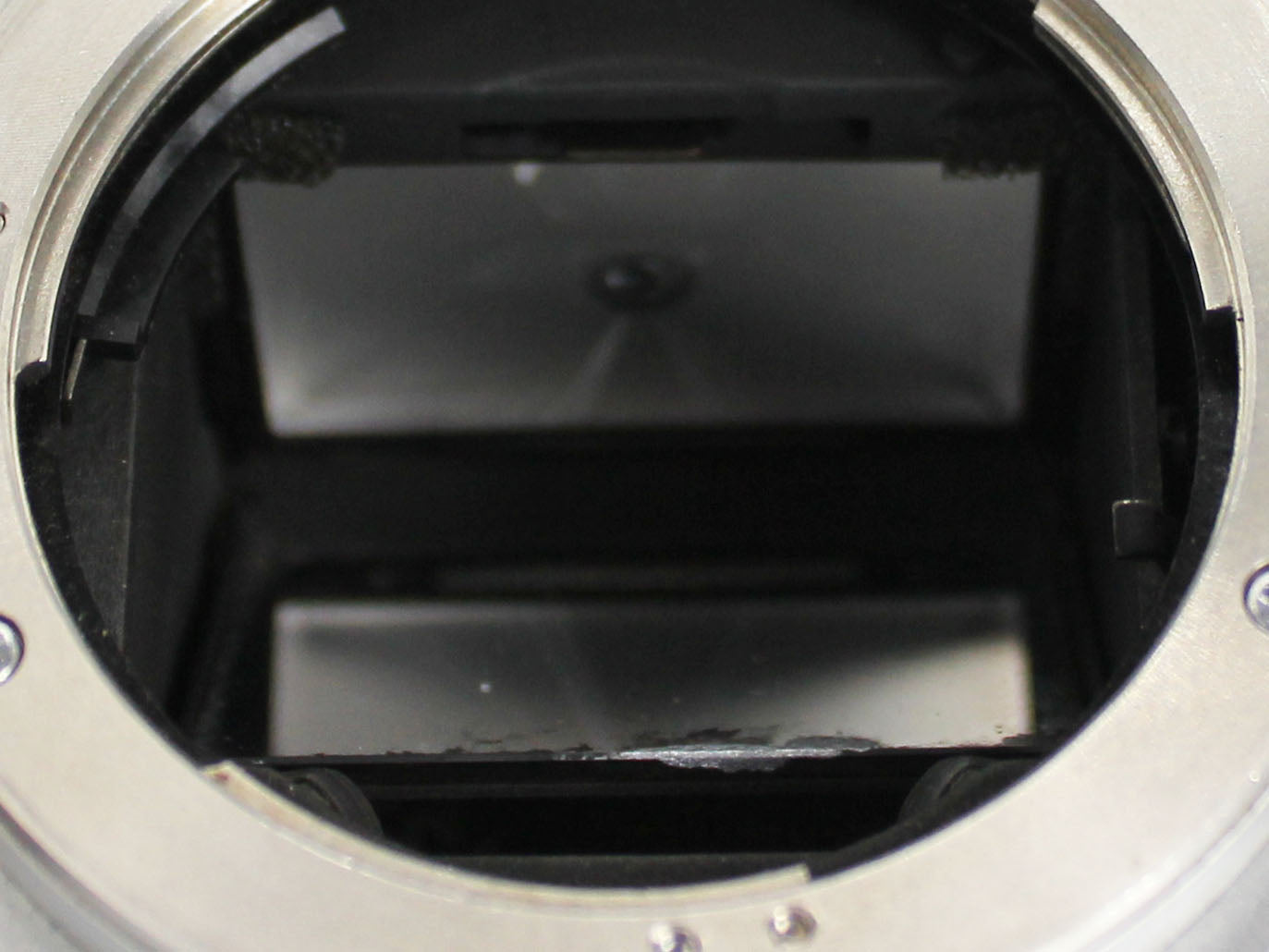 Olympus OM-2N Silver 35mm SLR Film Camera Body from JAPAN【Exc+4】