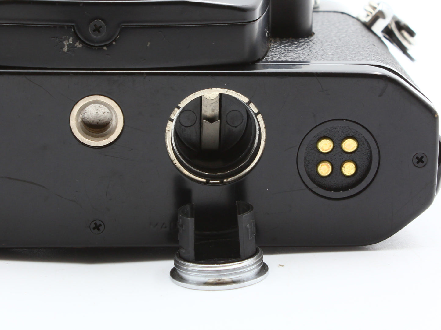 Nikon FE Black 35mm SLR Film Camera Nikkor N.C 24mm f/2.8 from Japan【Exc+4】