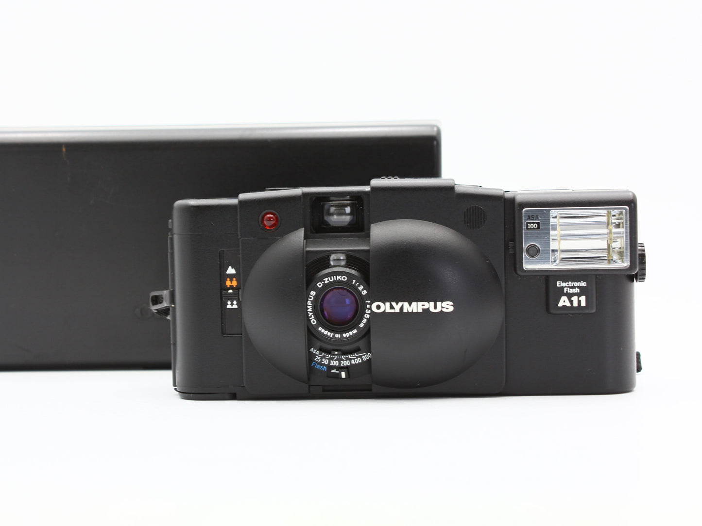Olympus XA2 Point & Shoot 35mm Film Camera A11 Flash from JAPAN【Exc+4】