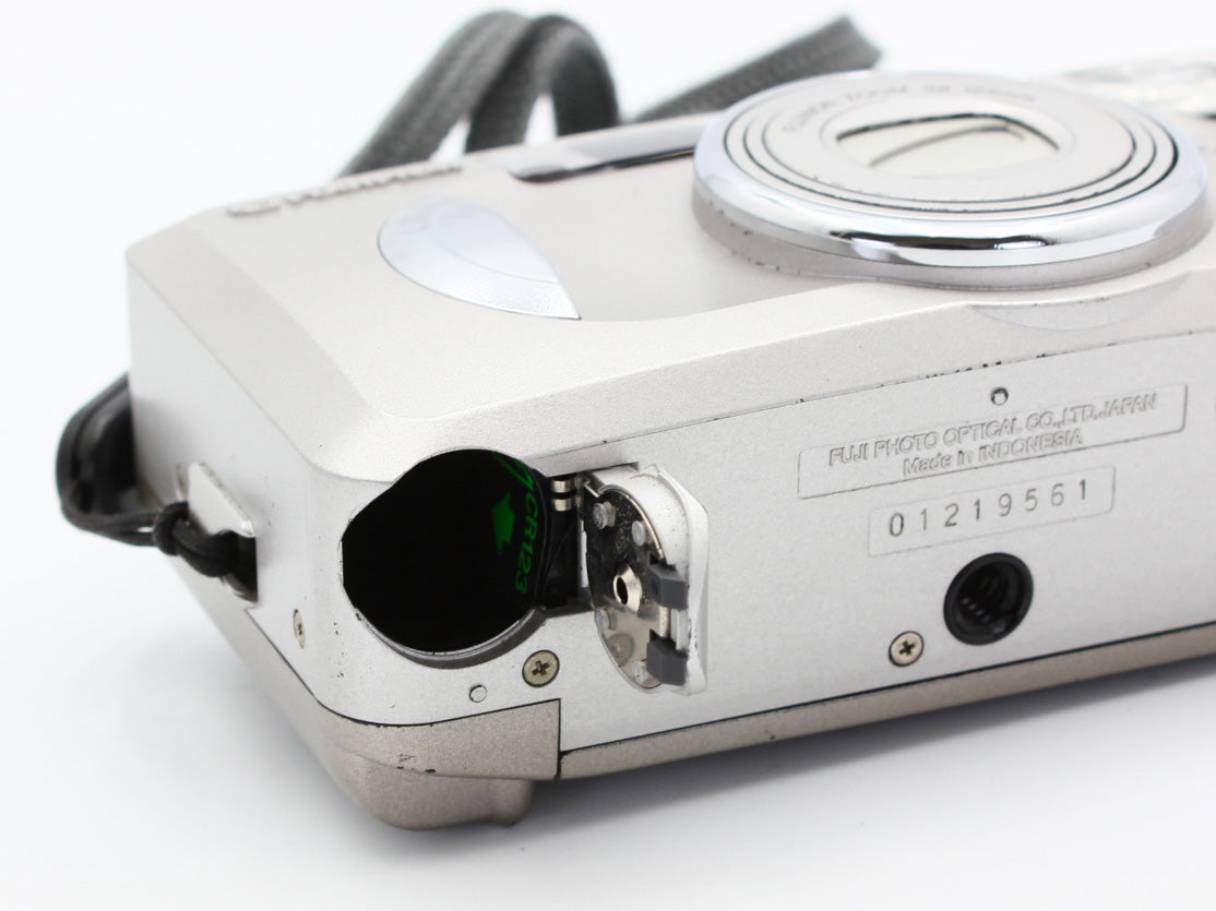 Fujifilm Zoom Date 125SR Point & Shoot Film Camera from JAPAN【Exc+5】