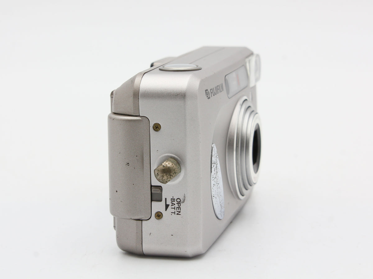 FUJIFILM SILVI 1000 Point & Shoot 35mm Film Camera from JAPAN【Exc+4】