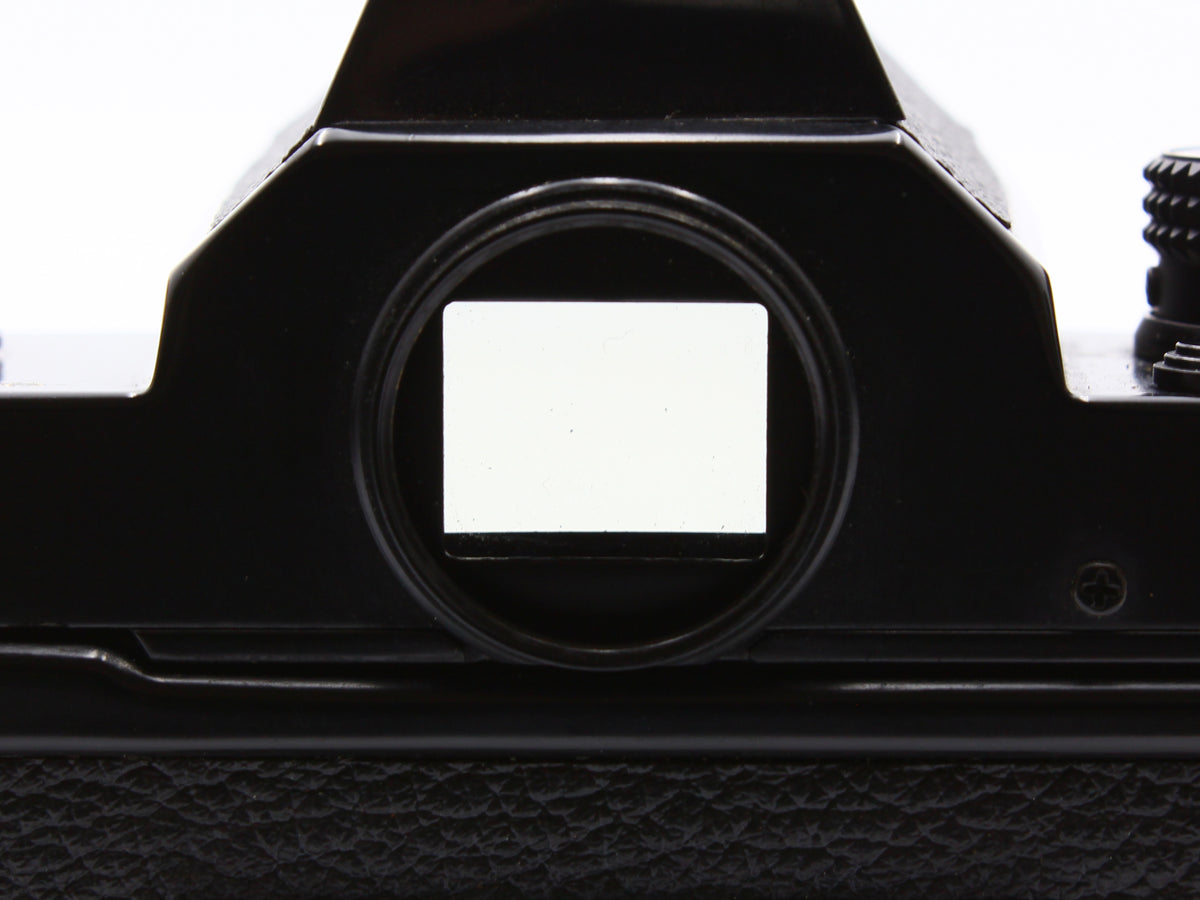 Nikon FM Black 35mm Film Camera Nikkor 35-135mm f3.5-4.5 Lens【Very Good】