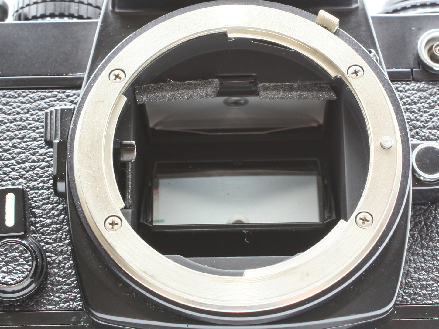 Nikon FE Black 35mm SLR Film Camera NIKKOR 50mm f/1.8 Lens【Very Good】