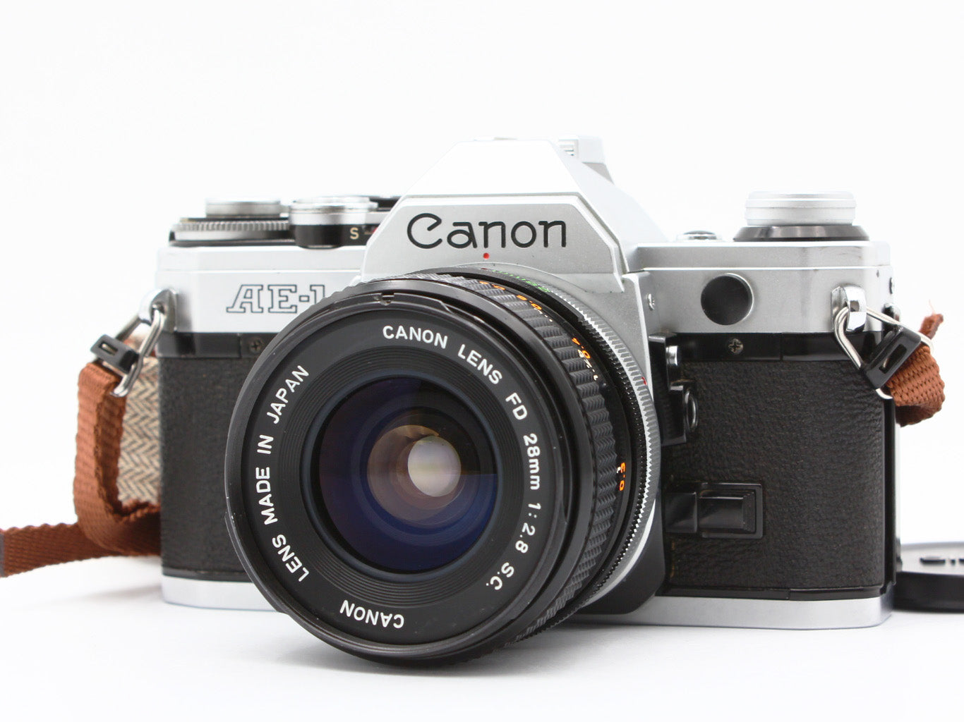 Canon AE-1 SLR Film Camera FD 28mm f/2.8 s.c. MF Lens from JAPAN【Exc+3】