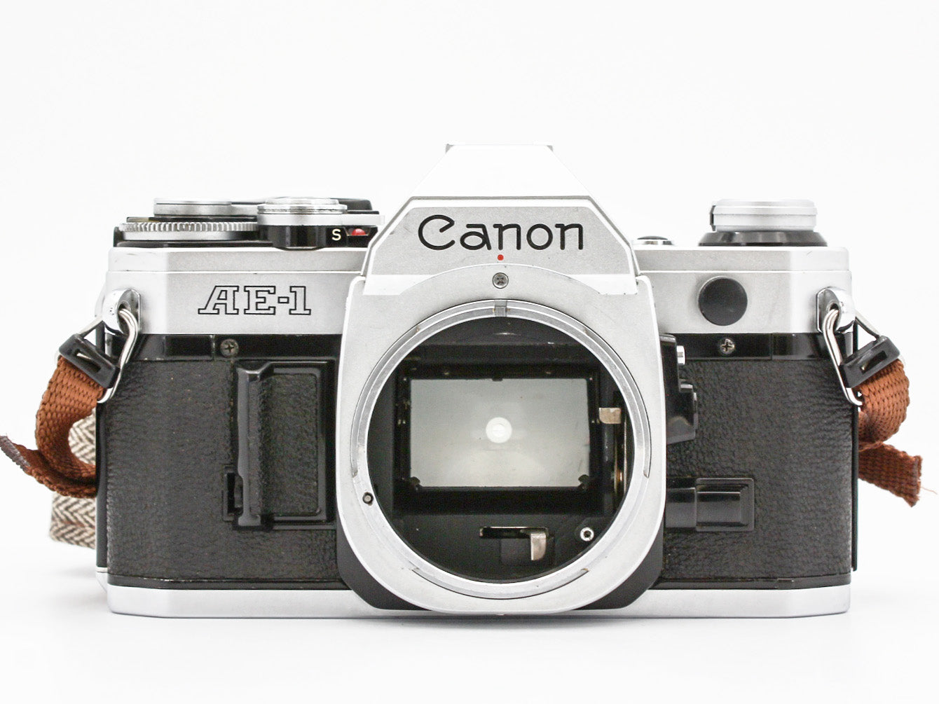 Canon AE-1 SLR Film Camera FD 28mm f/2.8 s.c. MF Lens from JAPAN【Exc+3】