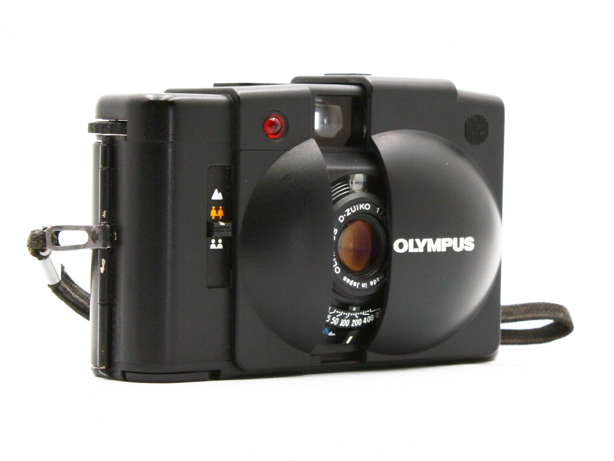 OLYMPUS XA2 Point & Shoot 35mm Film Camera Electronic Flash A11 JAPAN【Exc+5】